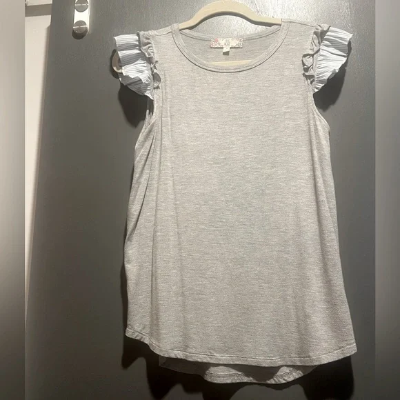 Gray Summer Top With Stripped Flutter Sleeves - Picture 3 of 6